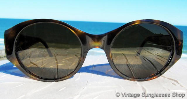 Vintage Giorgio Armani Sunglasses For Men and Women - Page 18